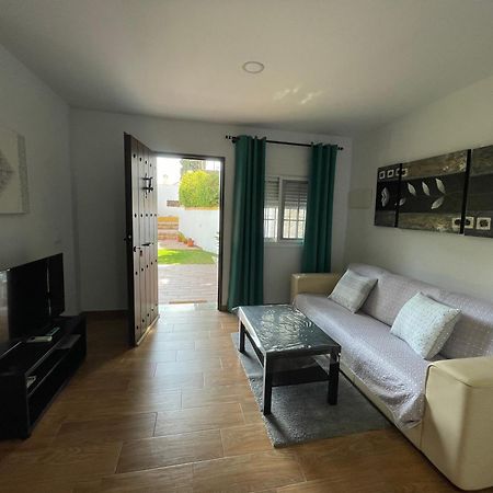 Encantador Apartamento-Centrico-Con Amplio Jardin Торемолинос Екстериор снимка